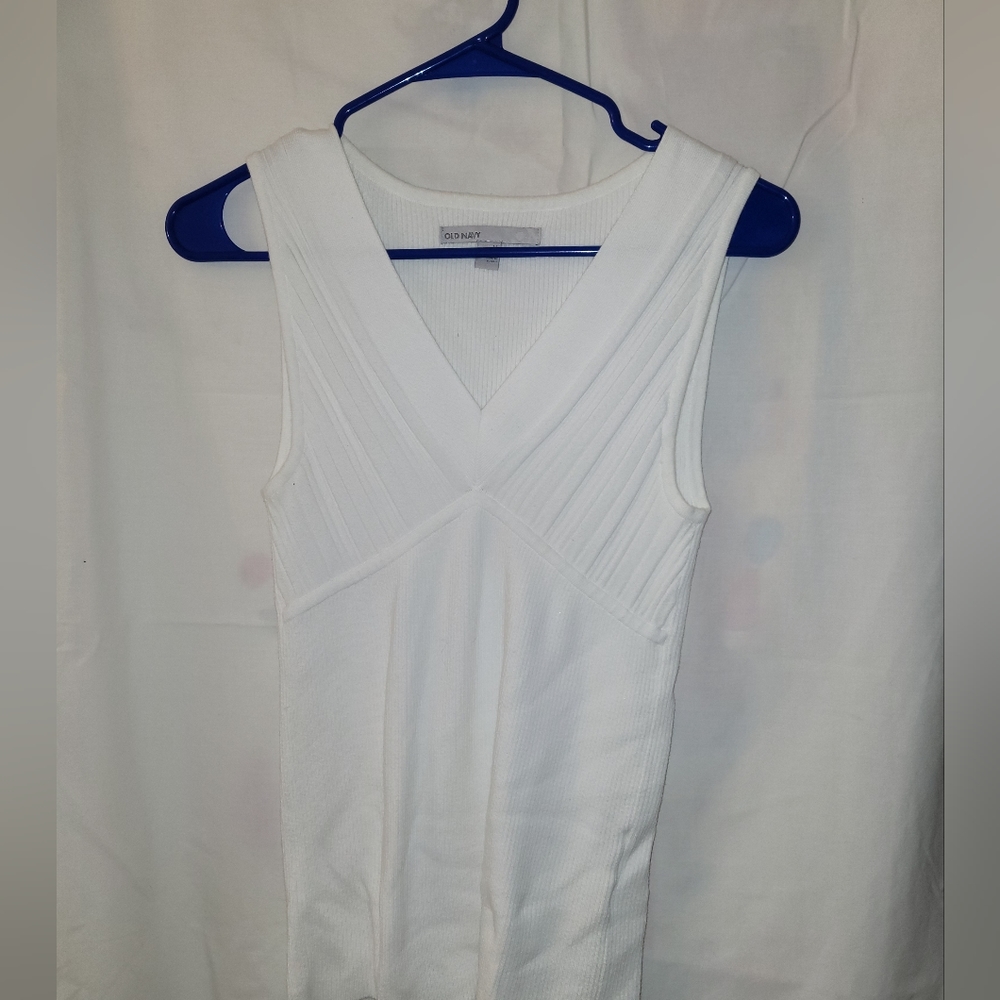 Womens M white knitted tank top